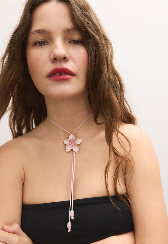 Stradivarius Enamel Flower Cord Necklace Pastel Pink Os