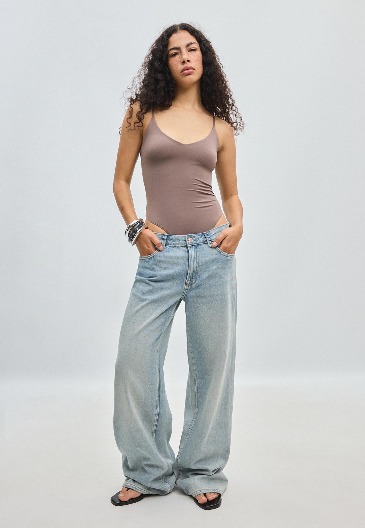 V-neck bodysuit with straps — Brown