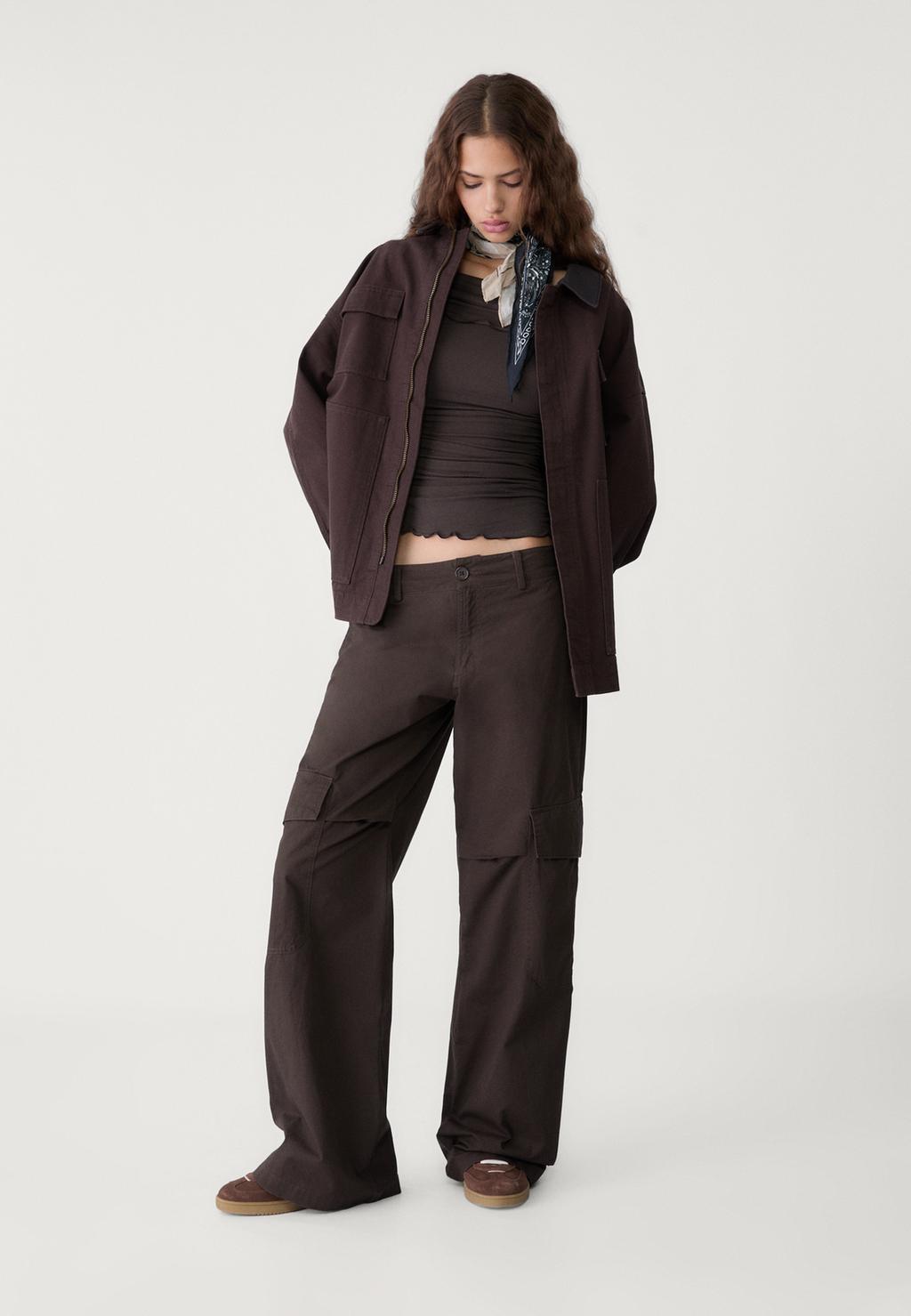 Wide-leg cargo trousers