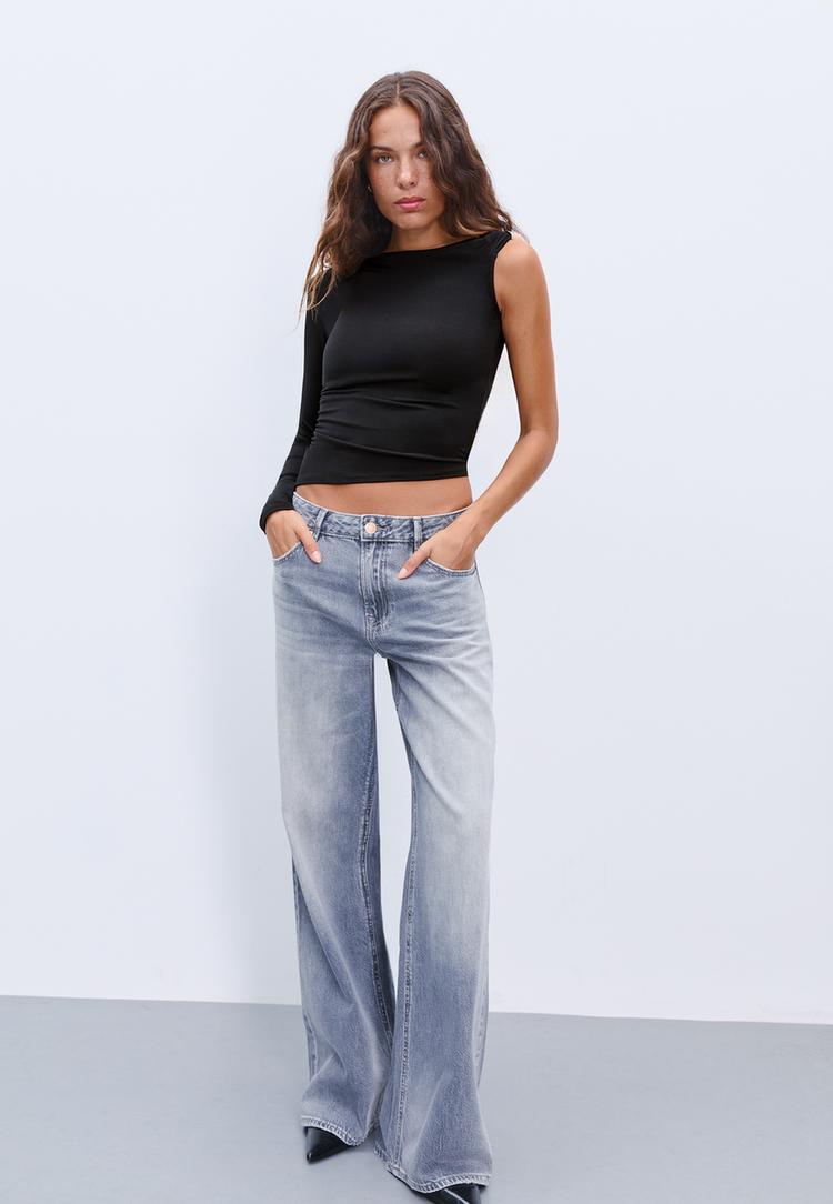 Stradivarius Asymetrický Top S Kovovým Krúžkom Black Xs