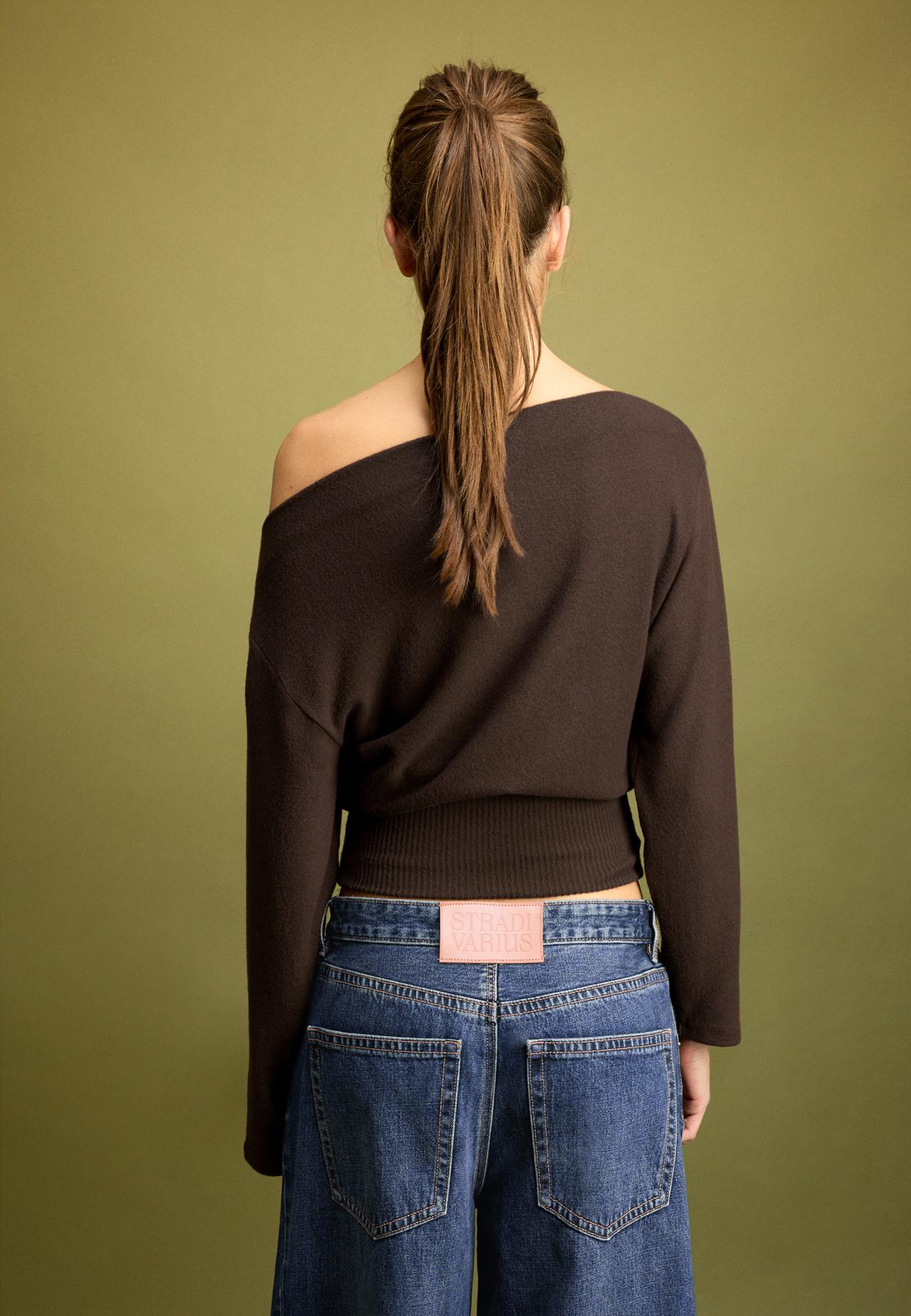 Boat neck T-shirt with waistband — Brown