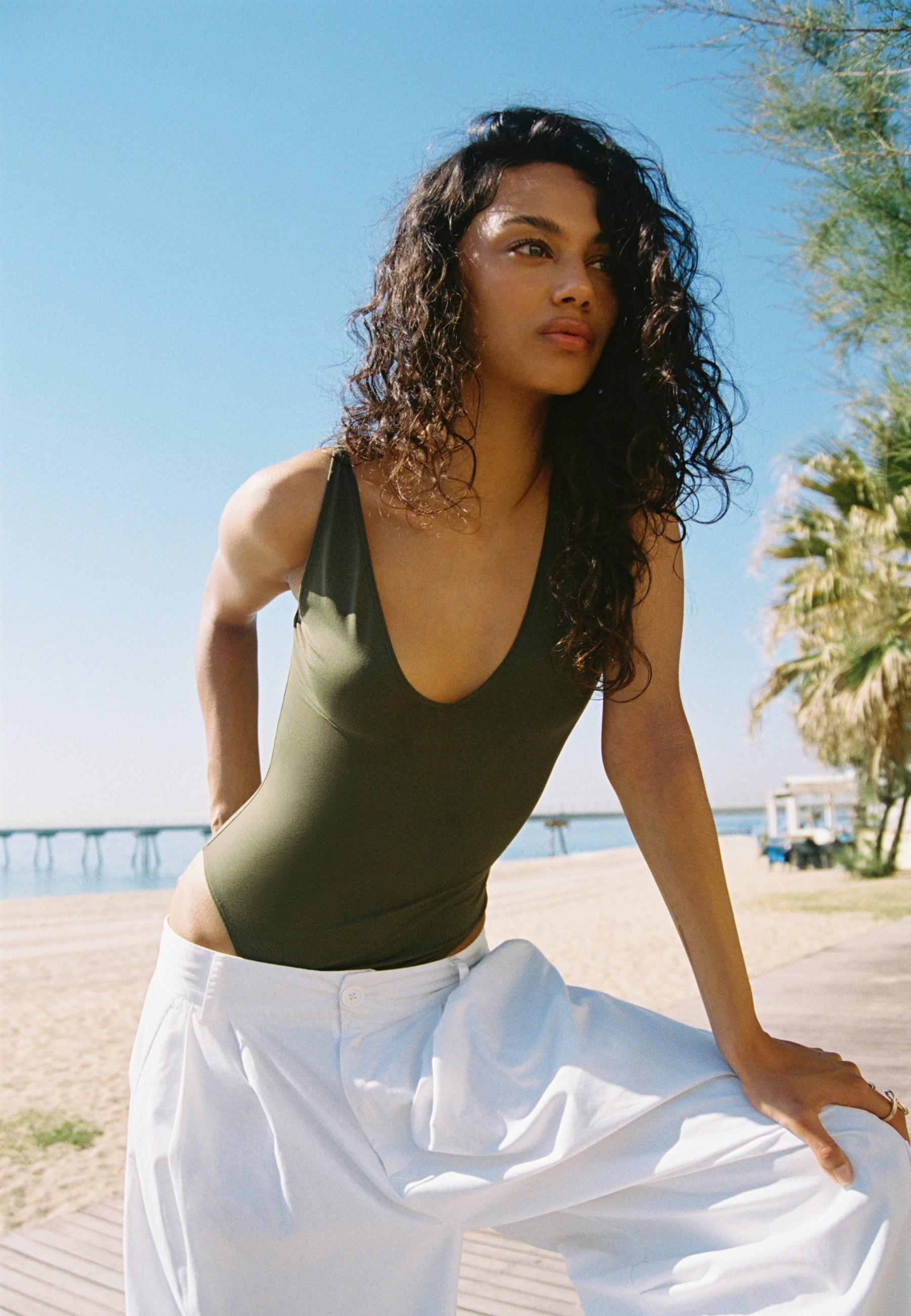 100% Cotton barrel trousers — White