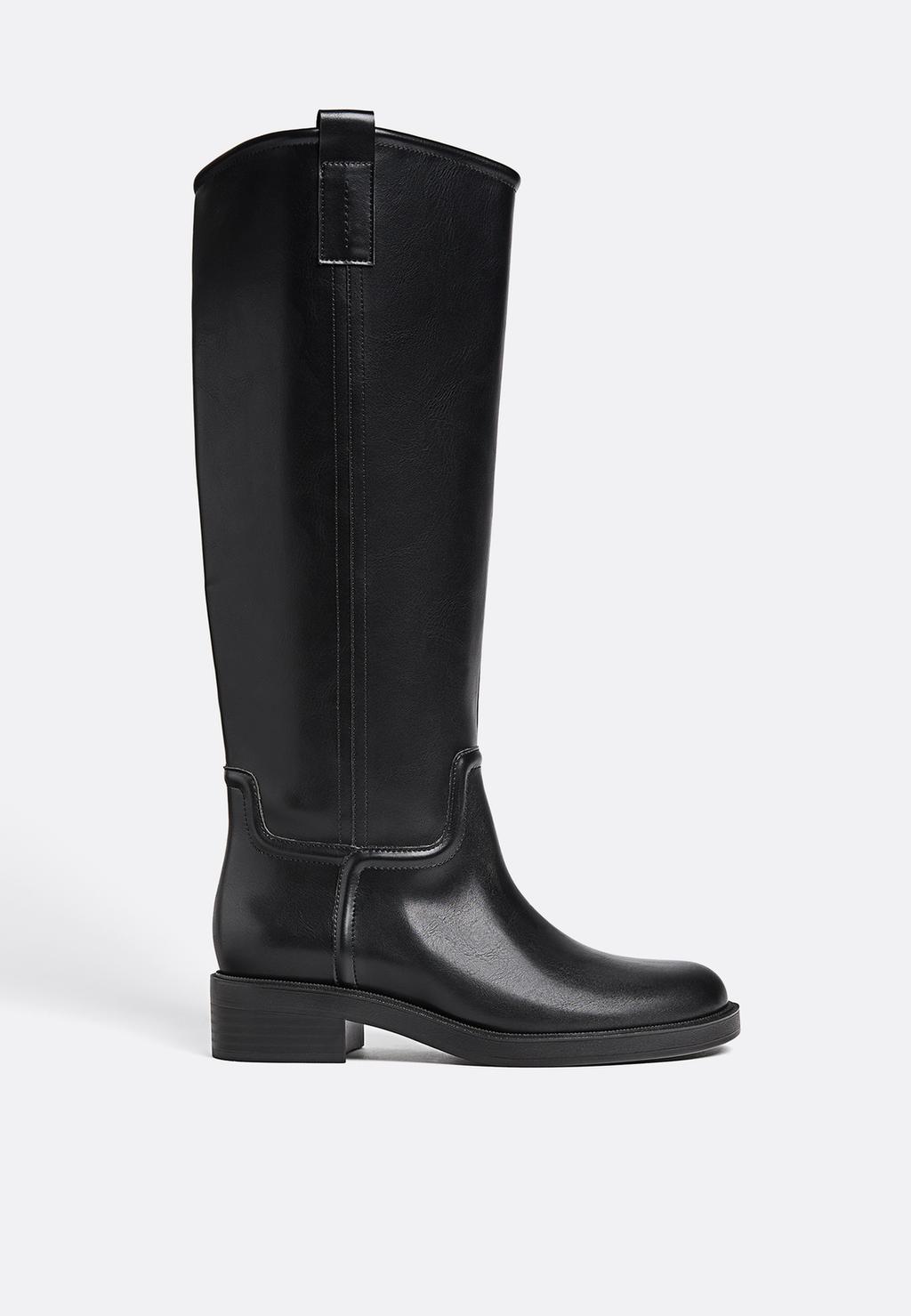 Flat equestrian-style boots