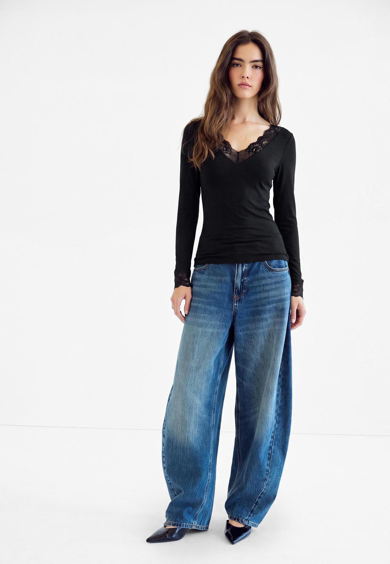 Cashmere V-neck long sleeve T-shirt — Black