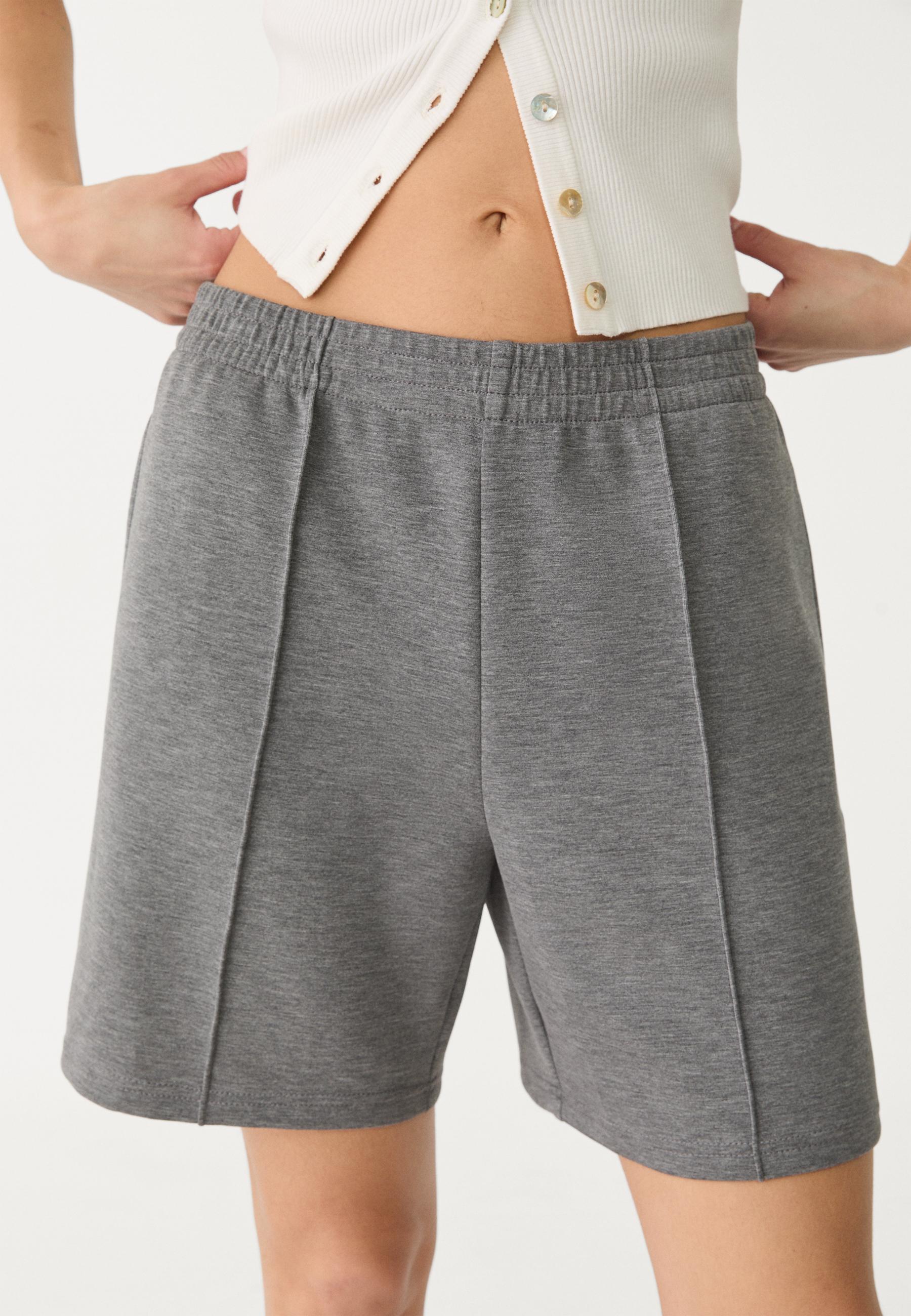 Soft-touch Bermuda shorts - Women's Pants | Stradivarius