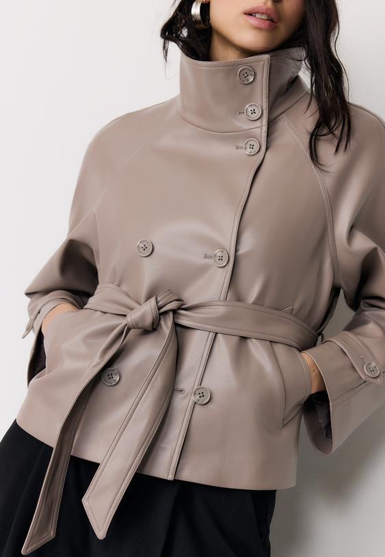 Къс Тренч От Изкуствена Кожа С Висока Яка