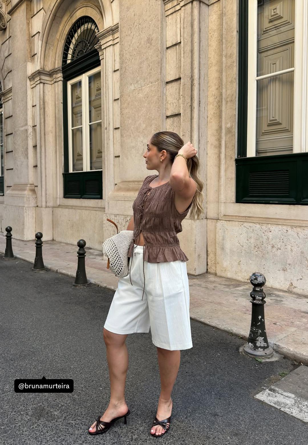 Textured Bermuda shorts with darts