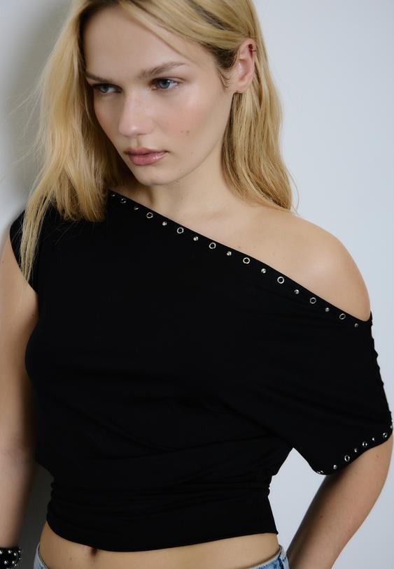 maglietta asimmetrica borchie