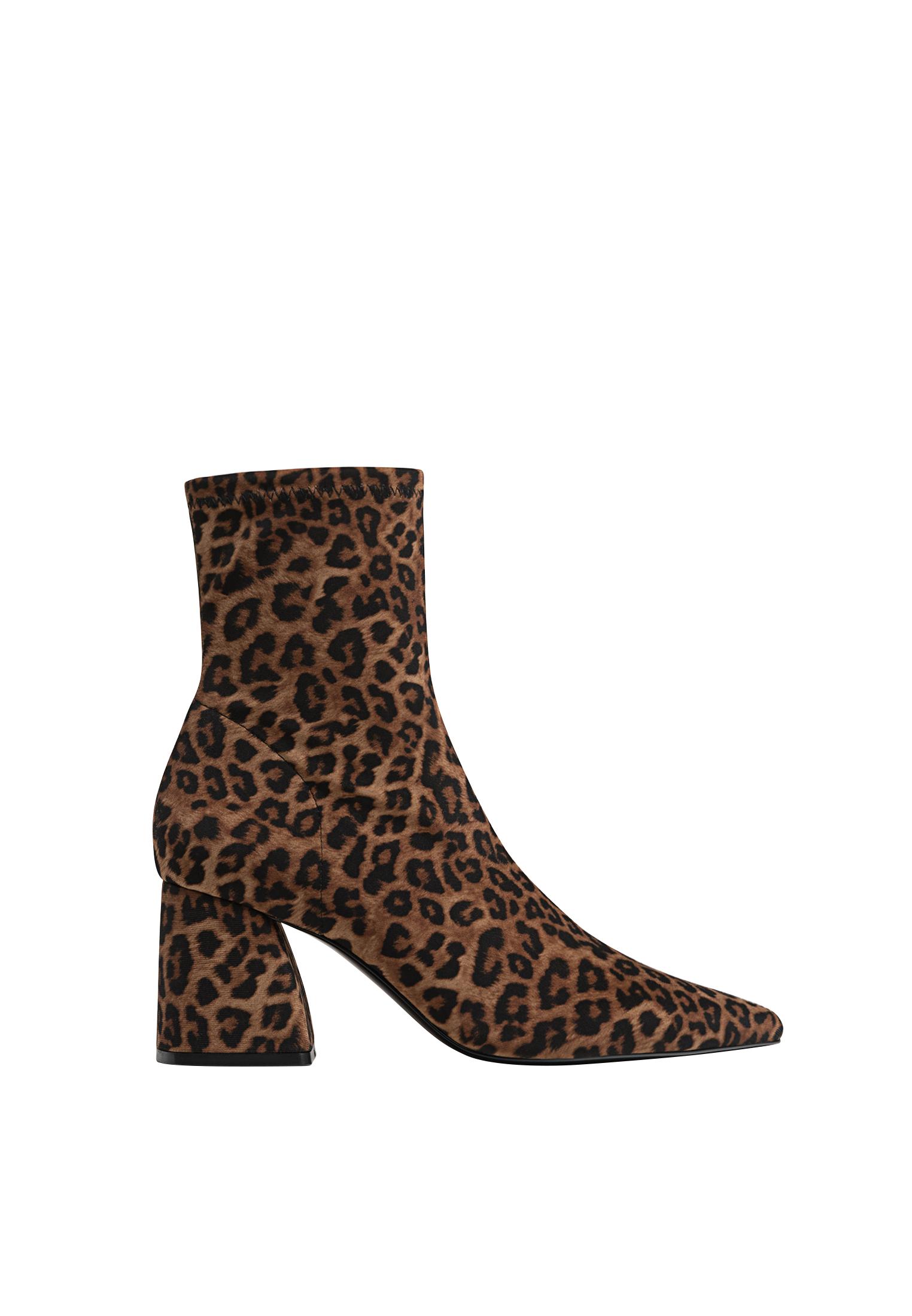 Animal print ankle boots Women s fashion Stradivarius Canada