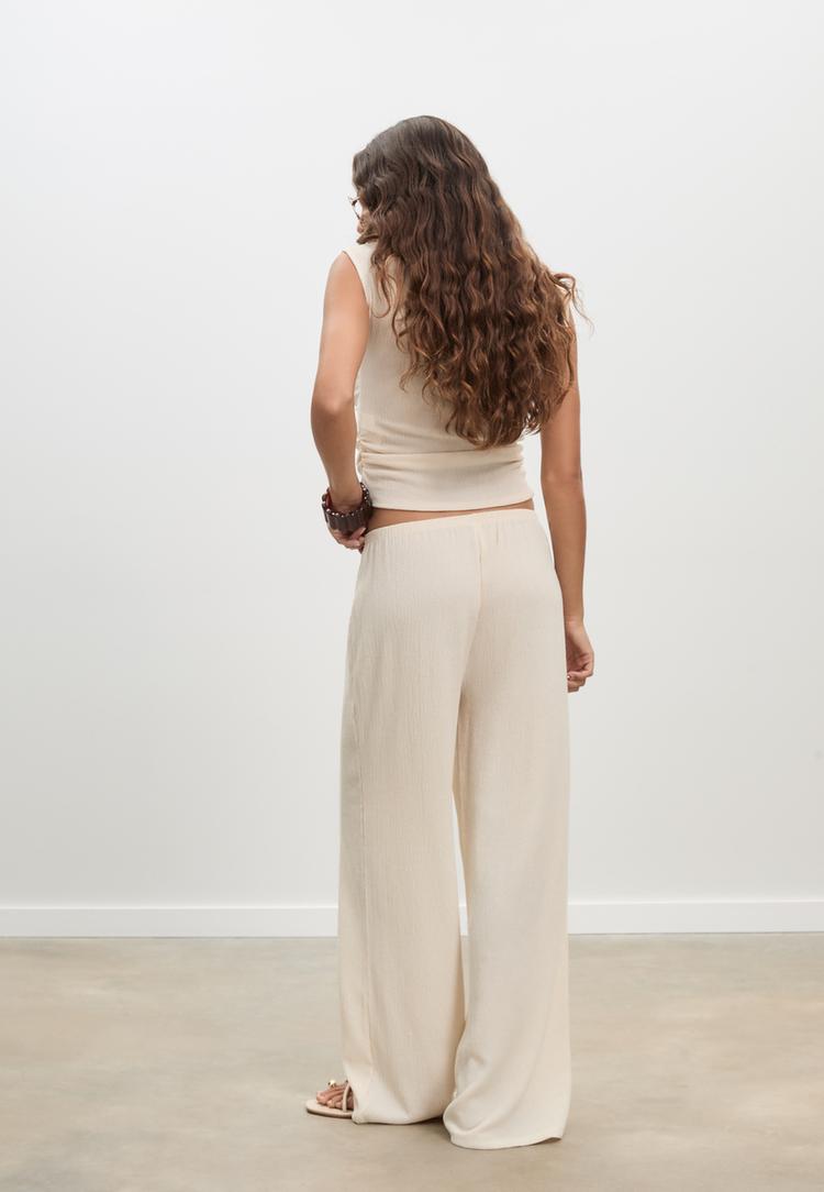 flieende-hose-mit-knittereffekt