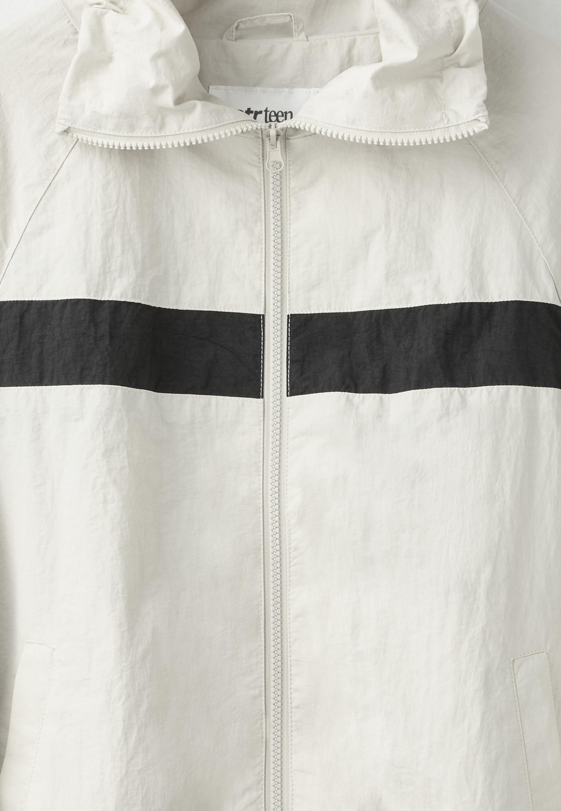 Technical windbreaker jacket — Black