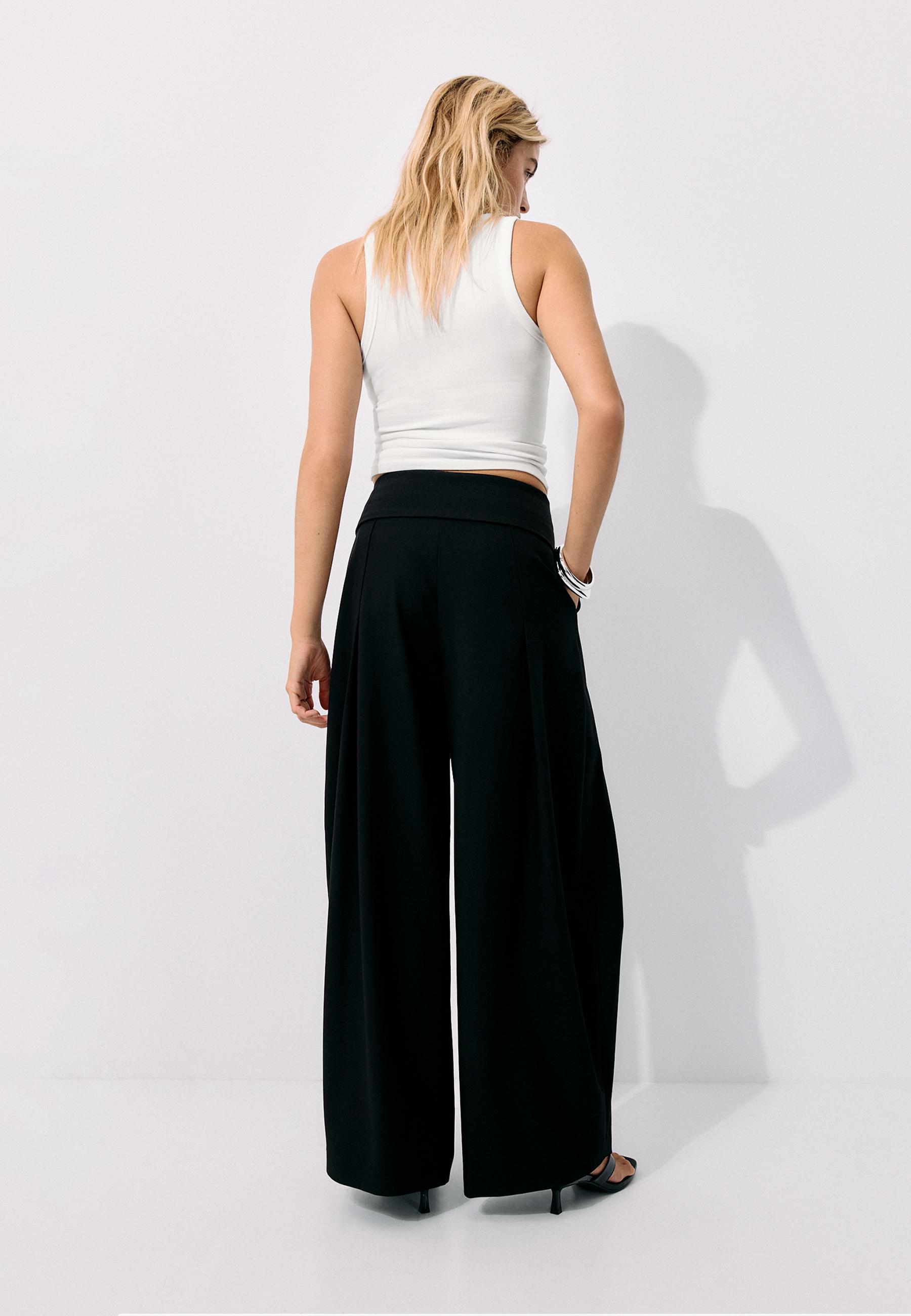 Wide-leg turn-up waistband trousers — Black