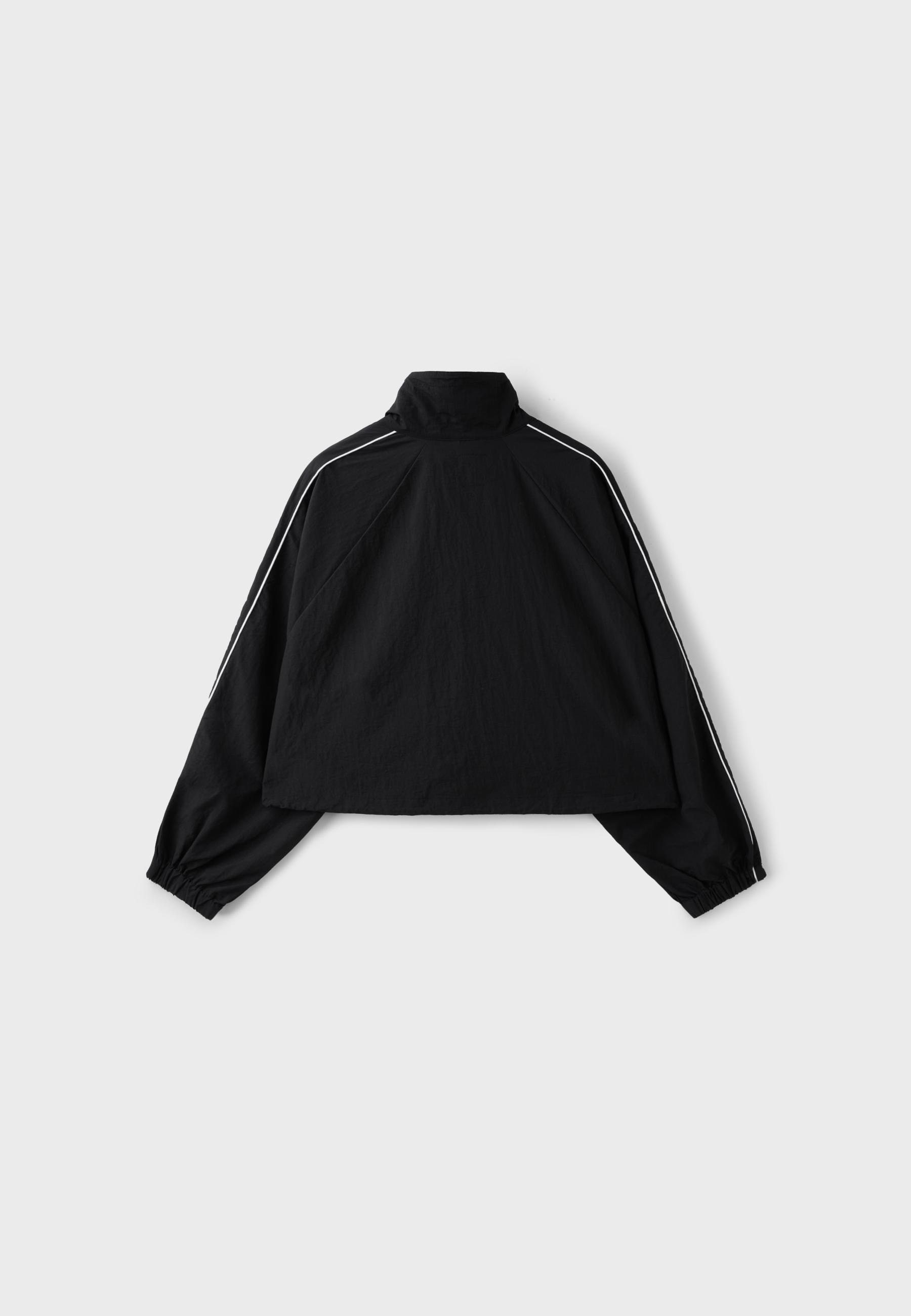 Technical windbreaker — Black