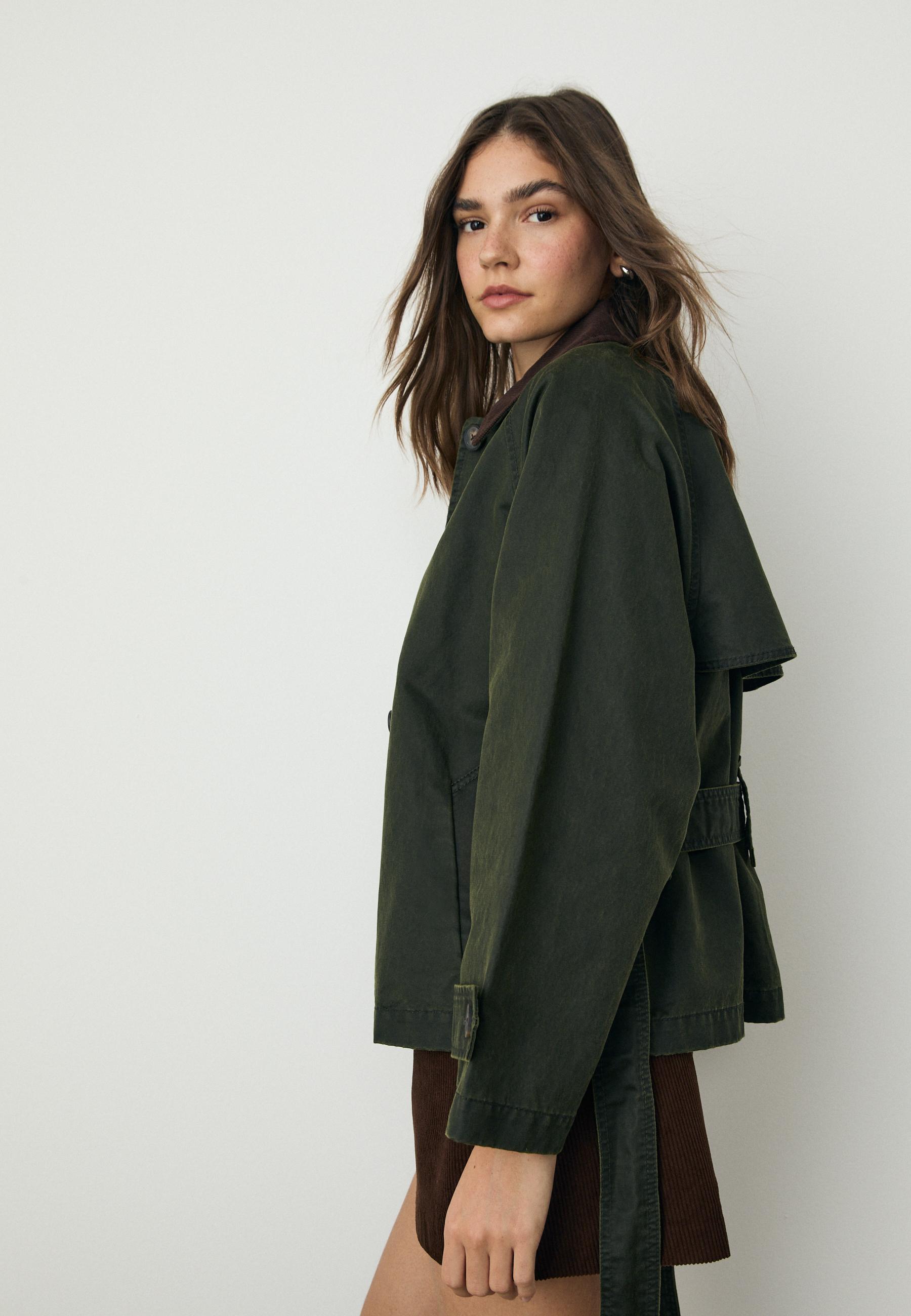 Short waxed trench coat with belt — Khaki