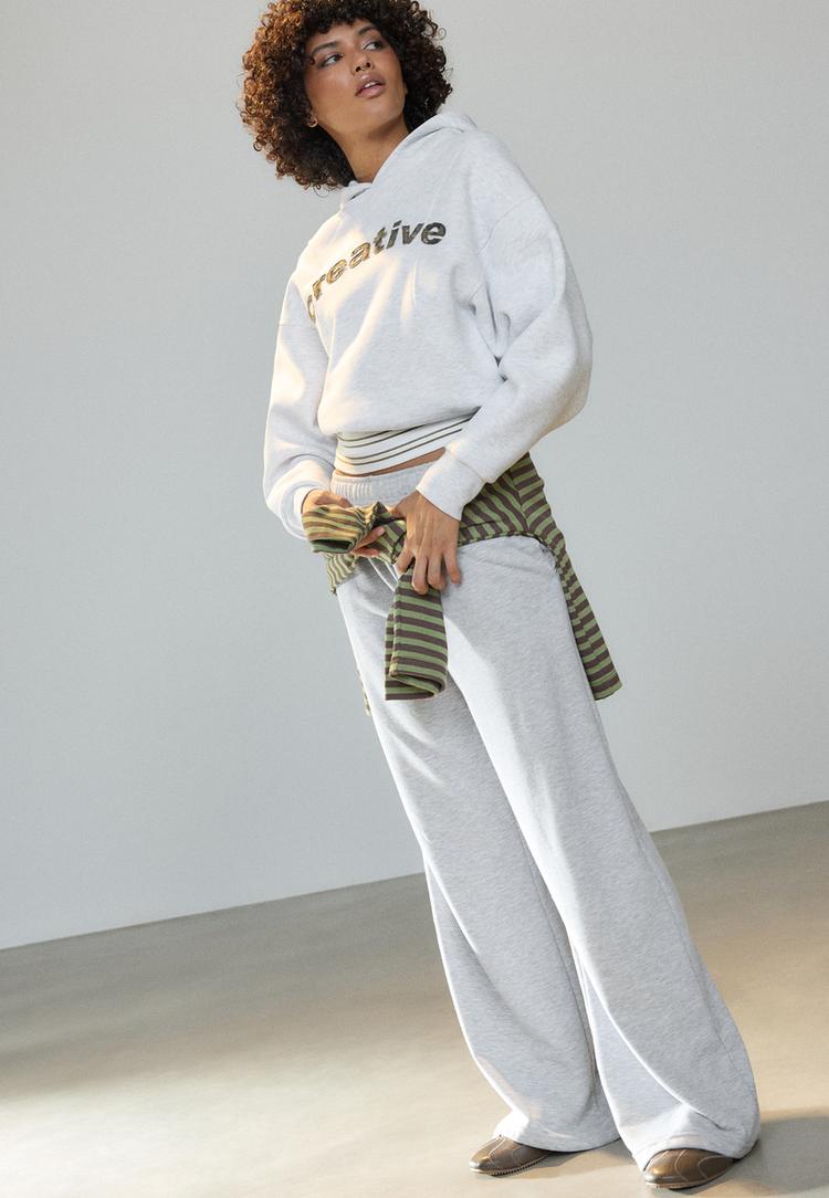 joggingbroek met wijde pijpen