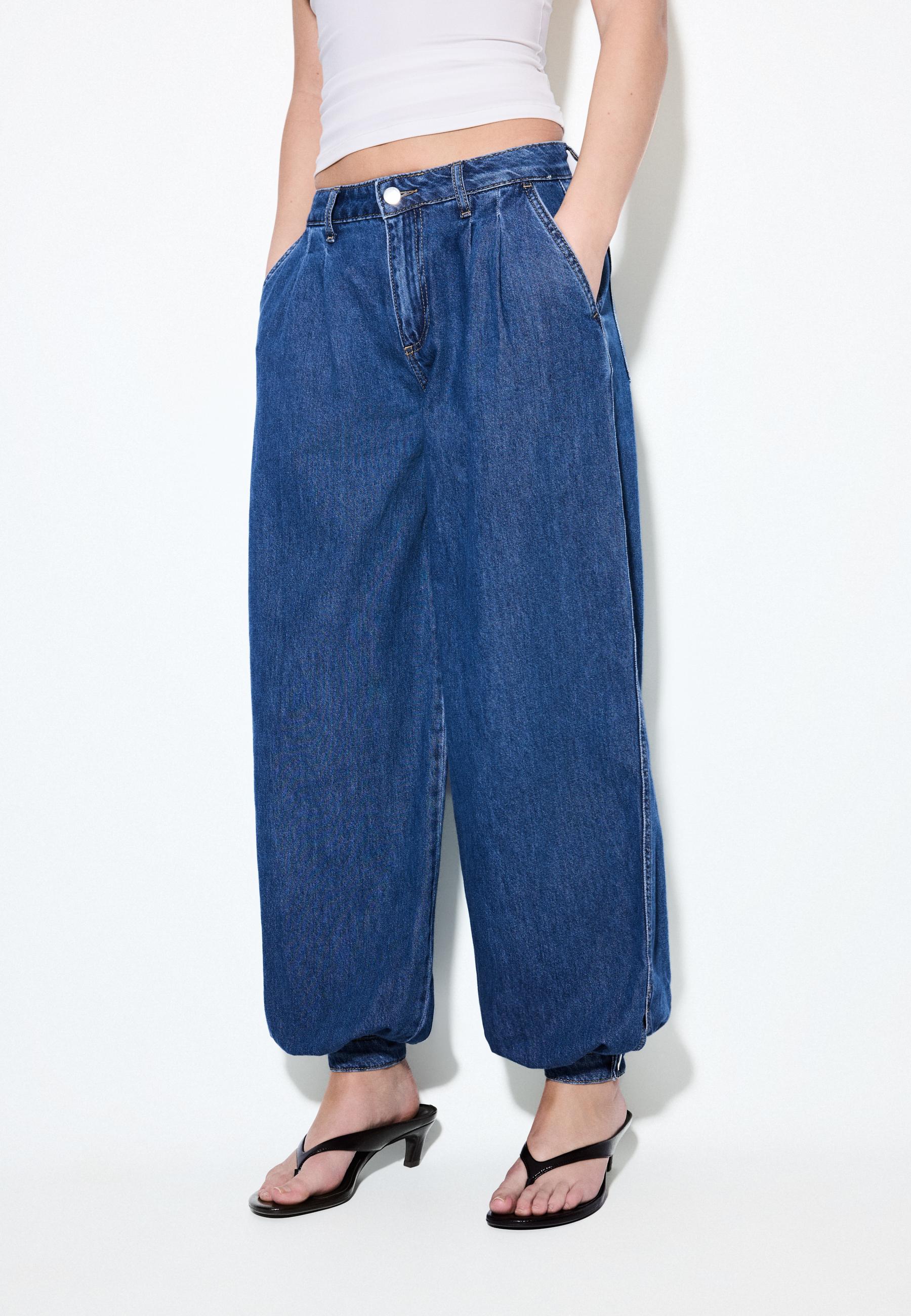 Balloon jeans
