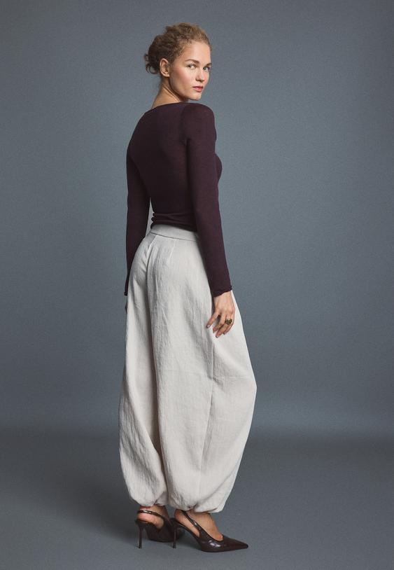 Stradivarius Sarouel Trousers With Buckle Ecru 10