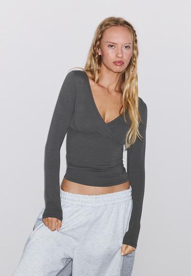 Long sleeve T-shirt with under-bust cut-out — Dark grey 1