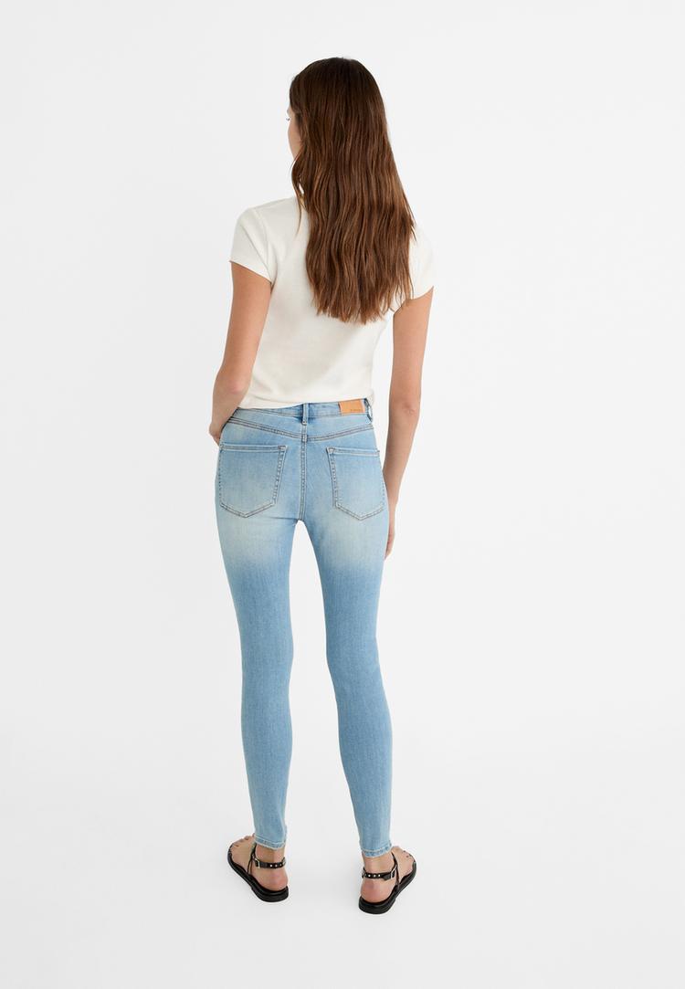 d07 regular waist skinny jeans
