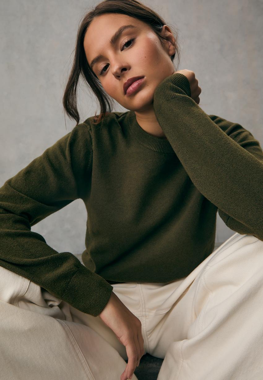 Pull basique en maille toucher doux - Pulls et gilets femme | Stradivarius France