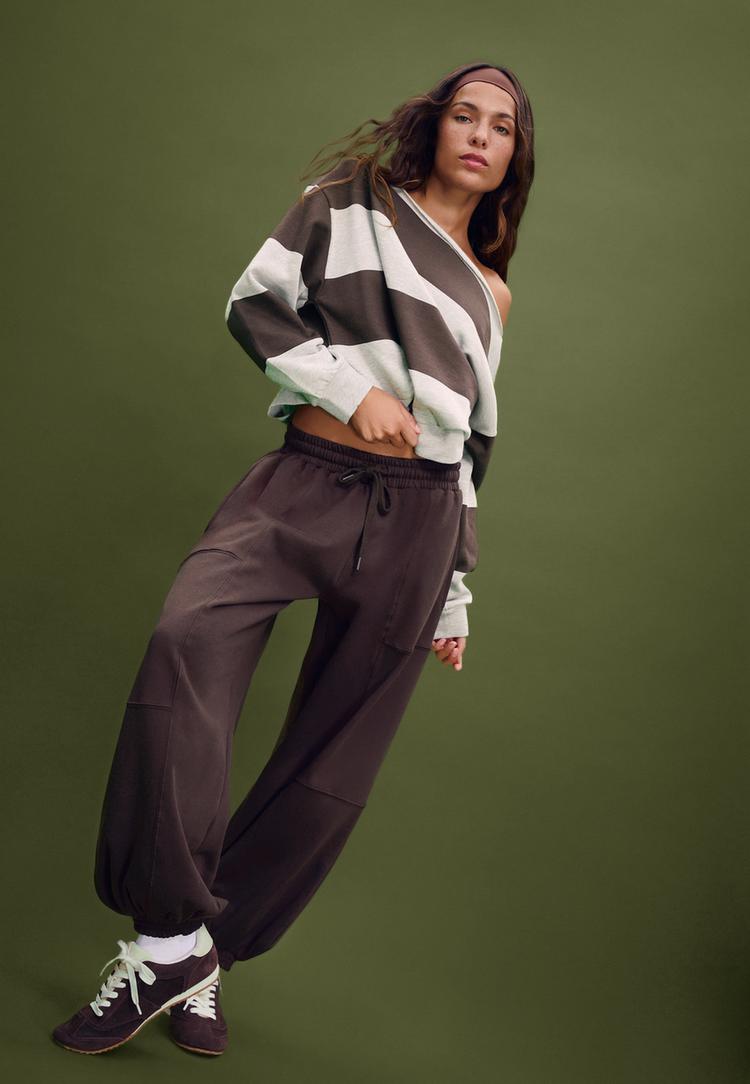 basic off the shoulder striped sweatshirt
