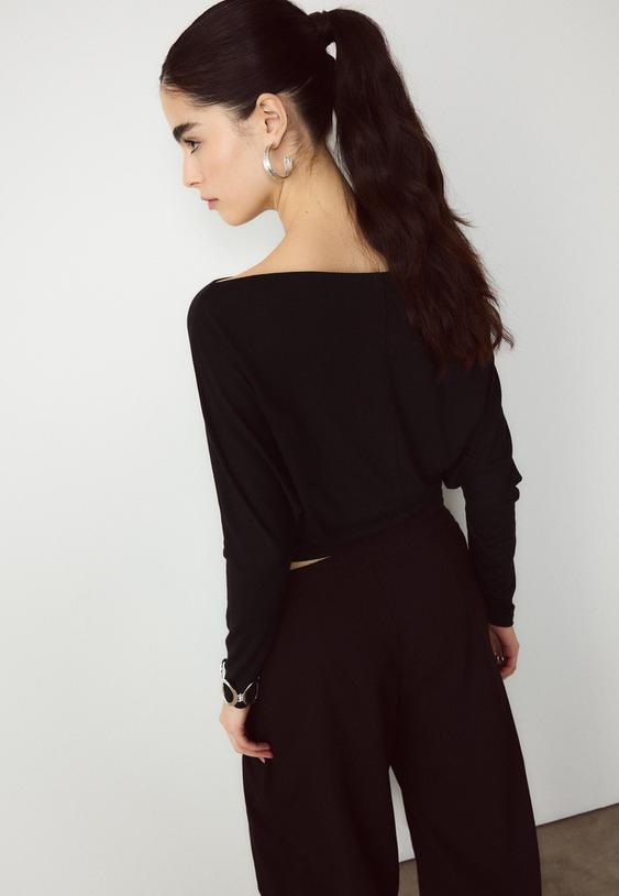 modal asimetrik tisort