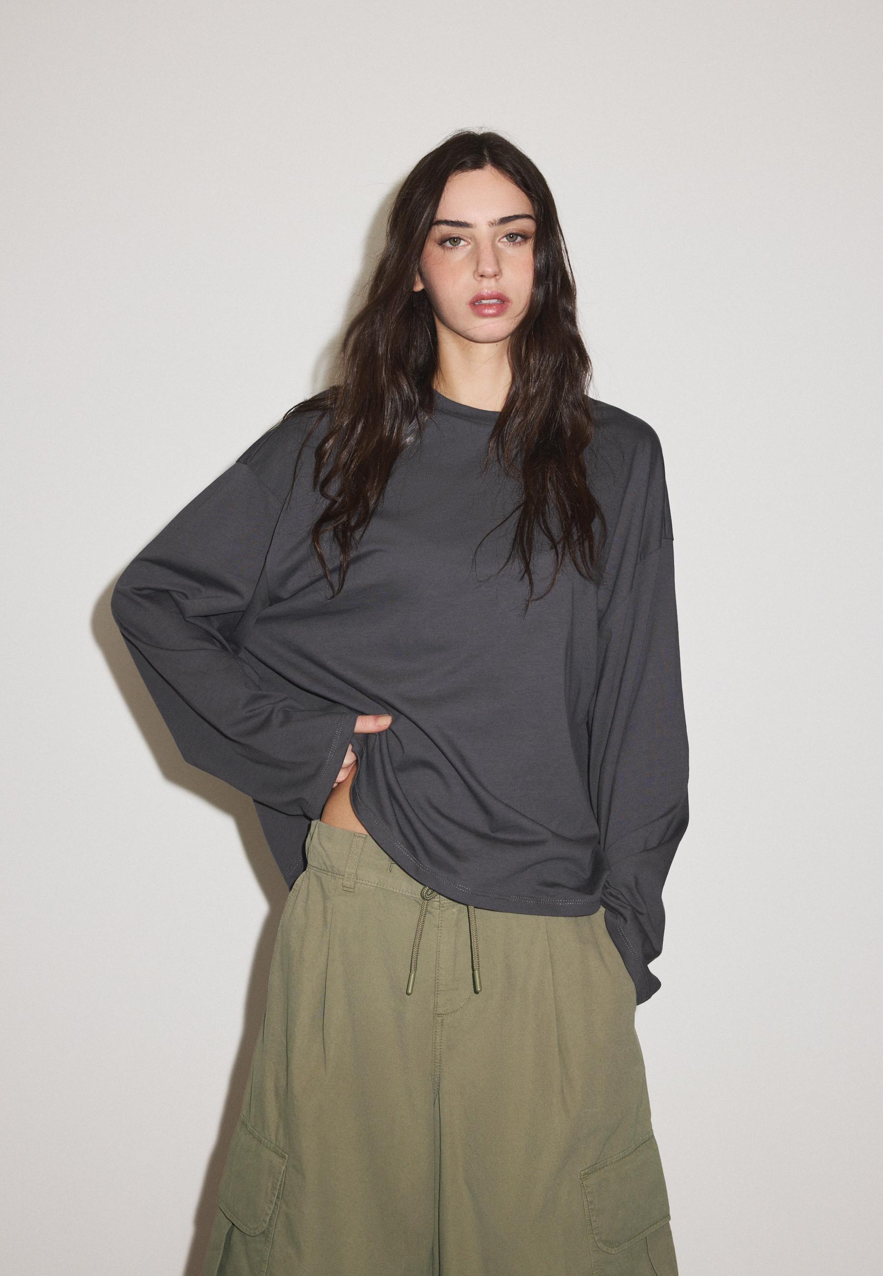 Boxy long sleeve T-shirt — Dark grey (alternate view)