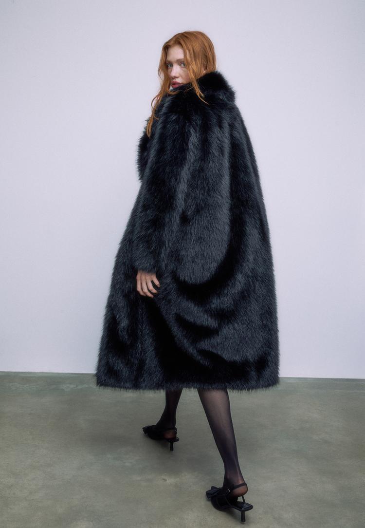 abrigo largo efecto pelo