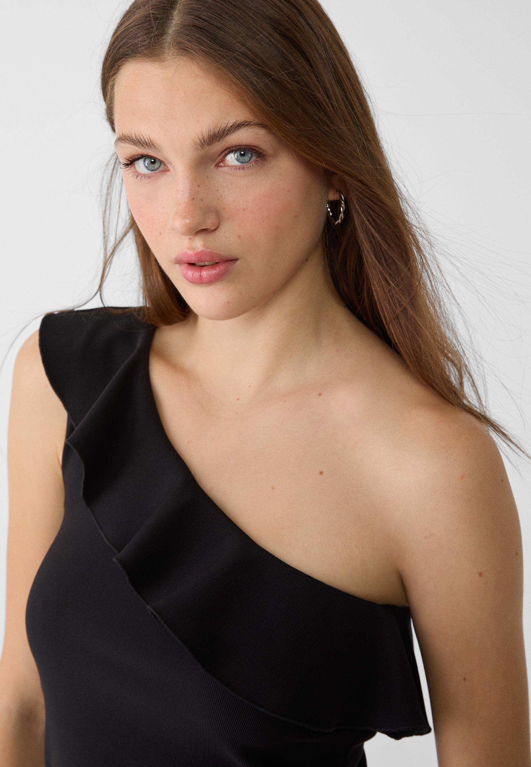 Asymmetric T-shirt with ruffle — Black