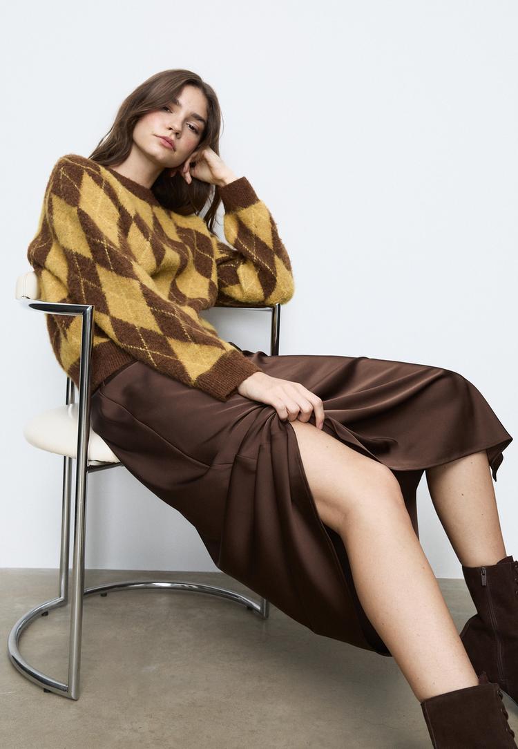 falda midi satinada