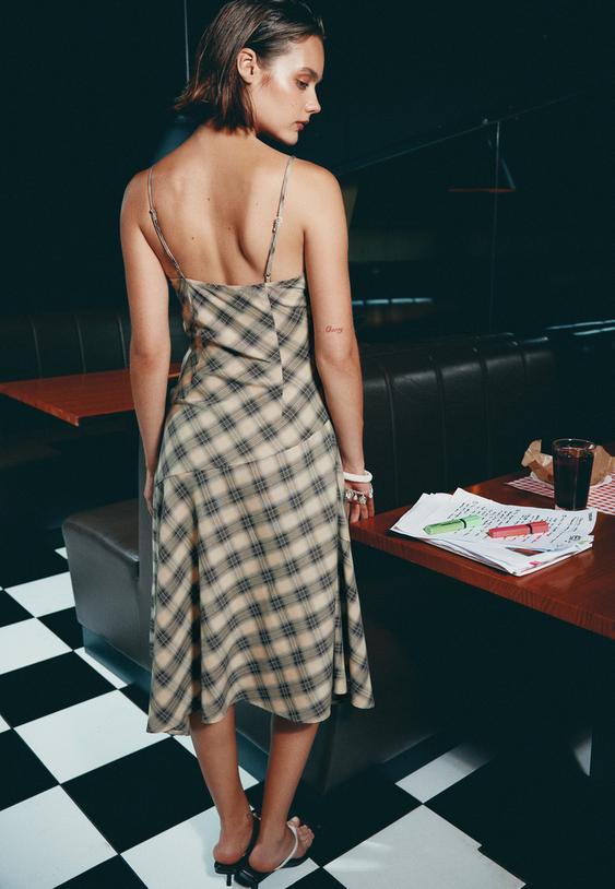 vestito midi asimmetrico a quadri