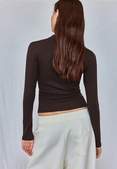 Basic funnel neck T-shirt — Brown 5