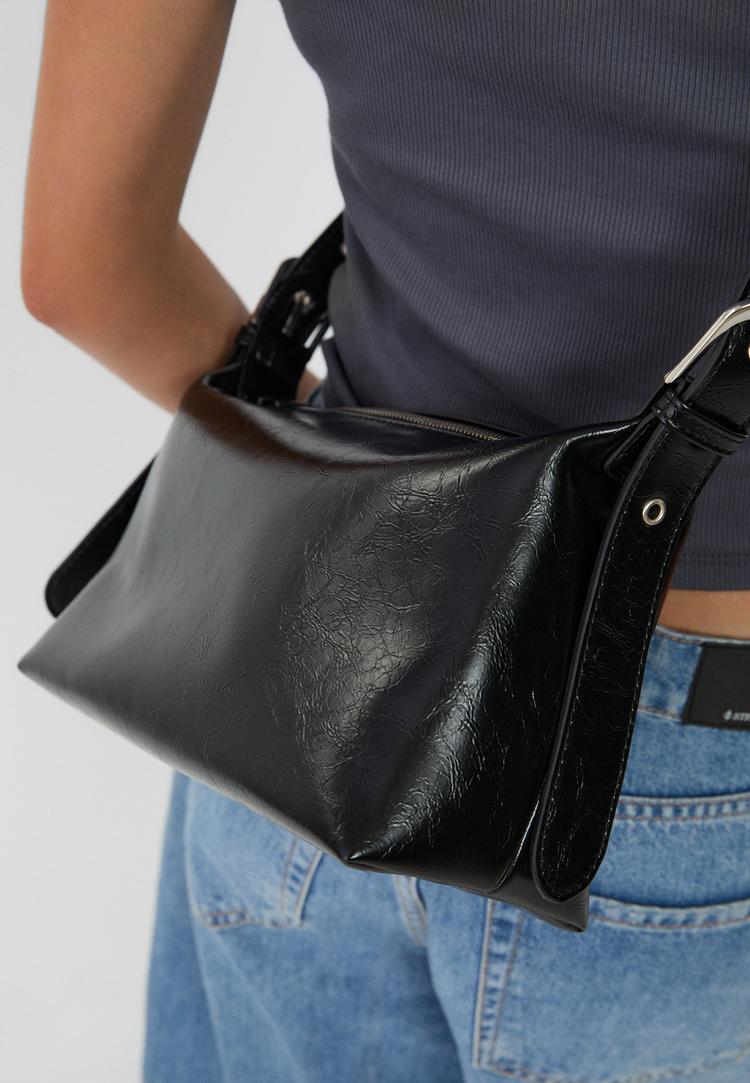 bolso bandolera tachas