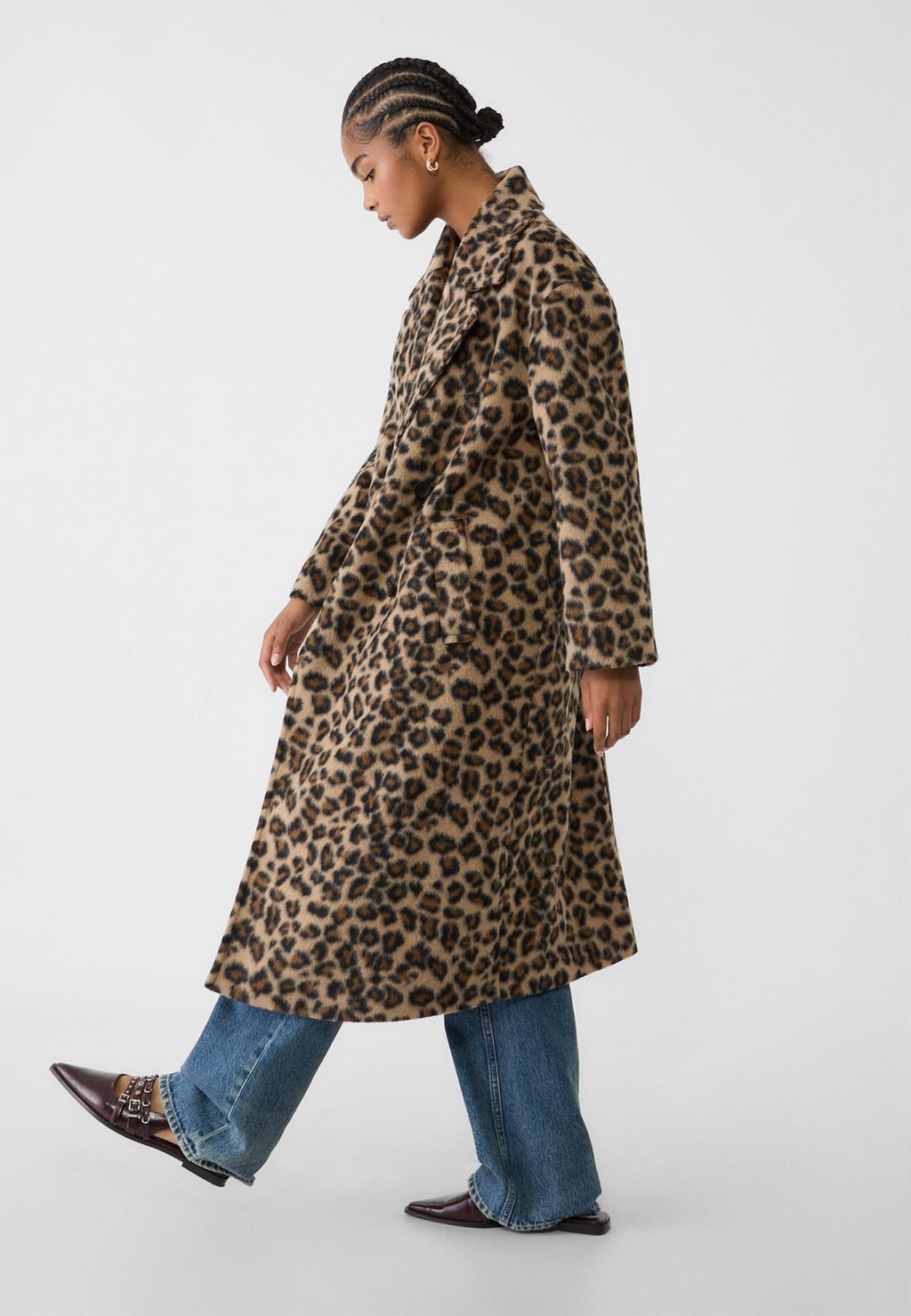 Abrigo oversize tacto suave animal print