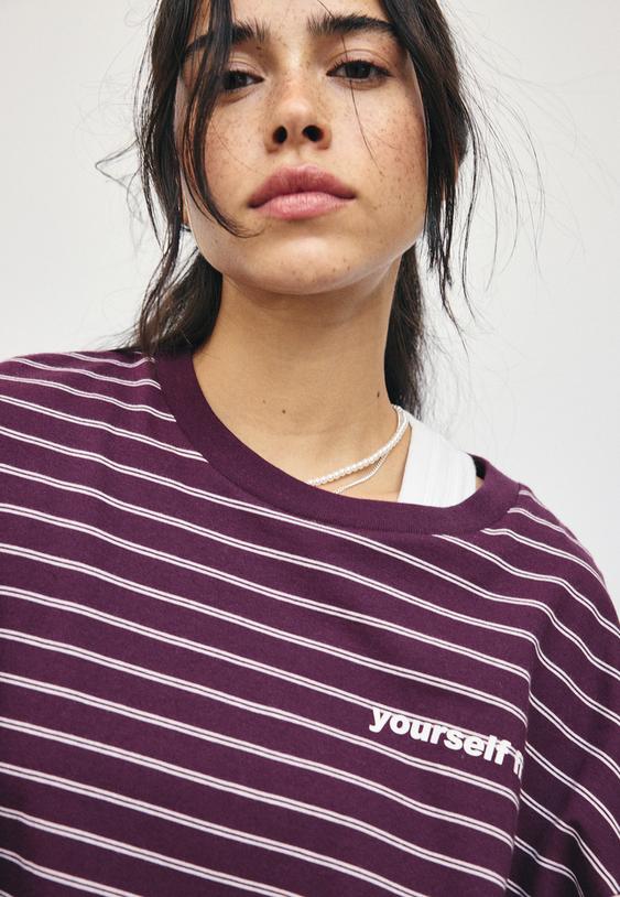 langarmshirt-mit-streifen-und-schriftzug