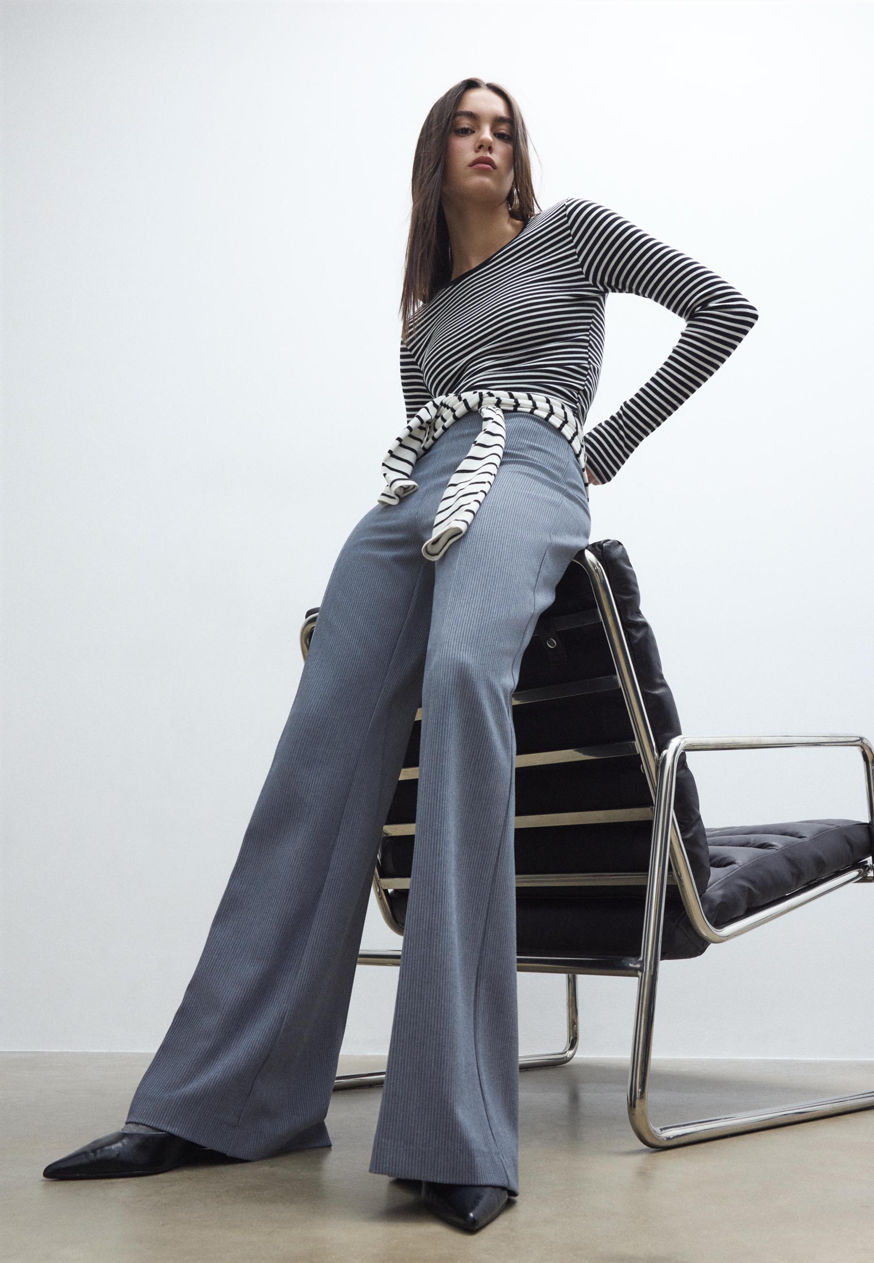 Loose-fitting smart trousers — Grey