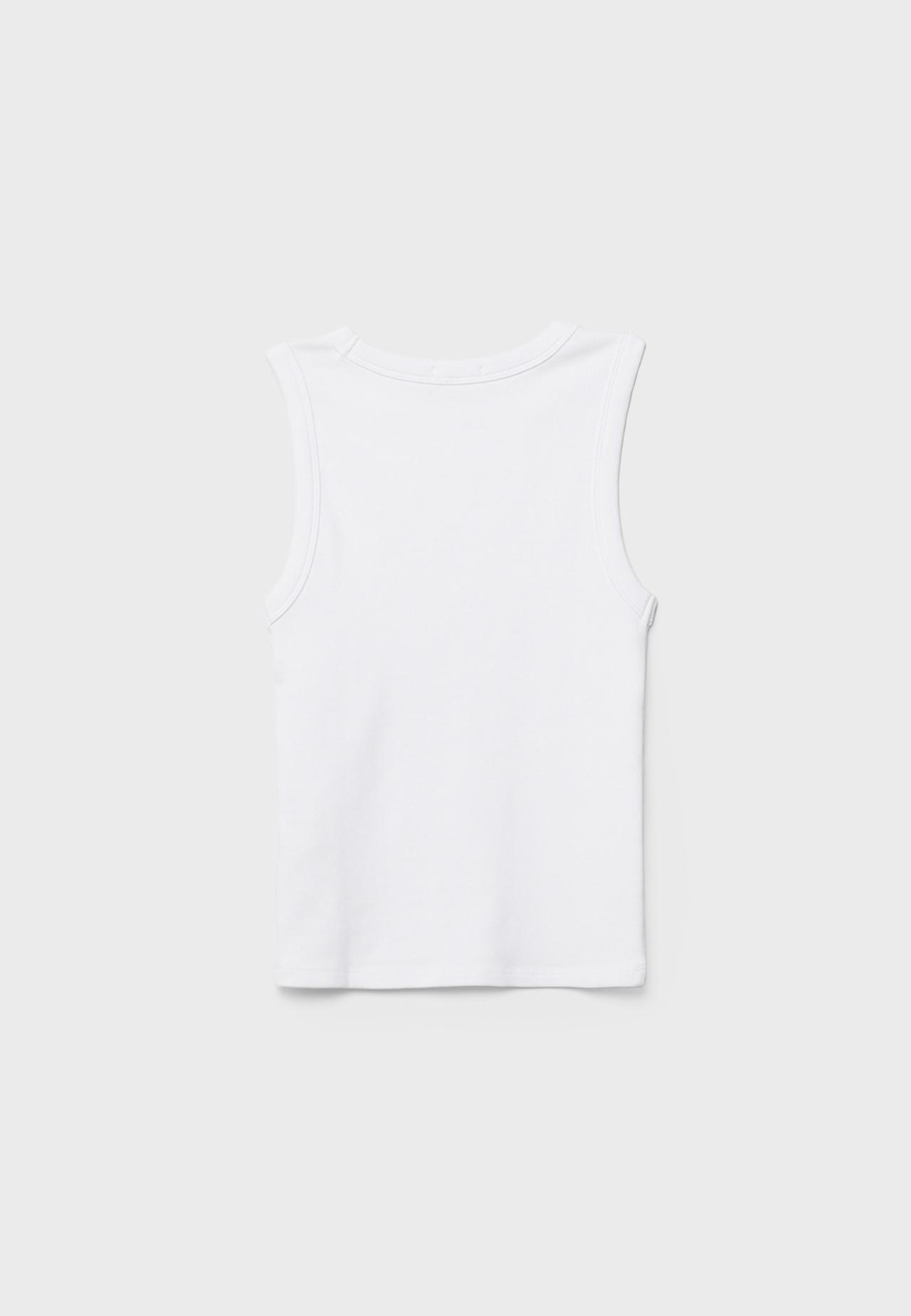 B04 Fitted basic sleeveless top — White
