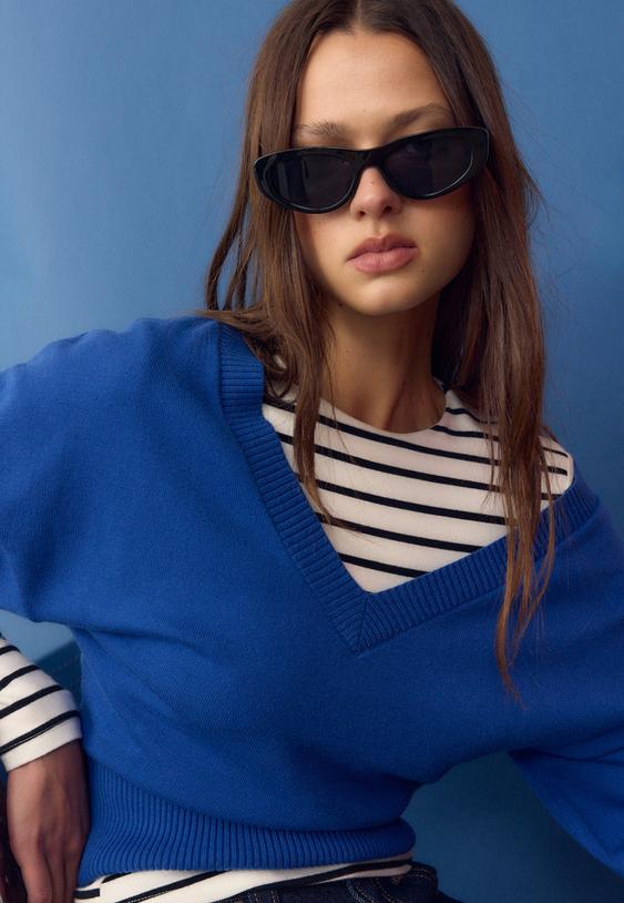 Stradivarius V-Neck Batwing Sleeve Jumper Electric Blue M