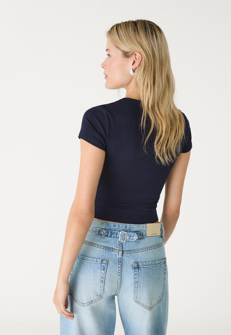 camiseta basica slim fit