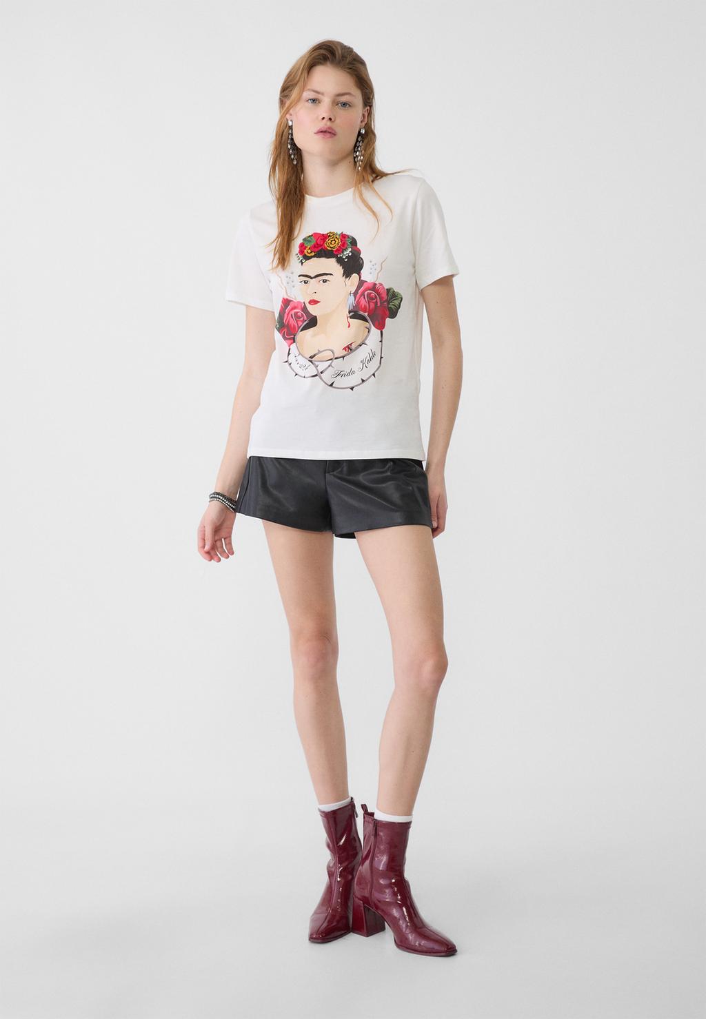 Camiseta bordada Frida Kahlo