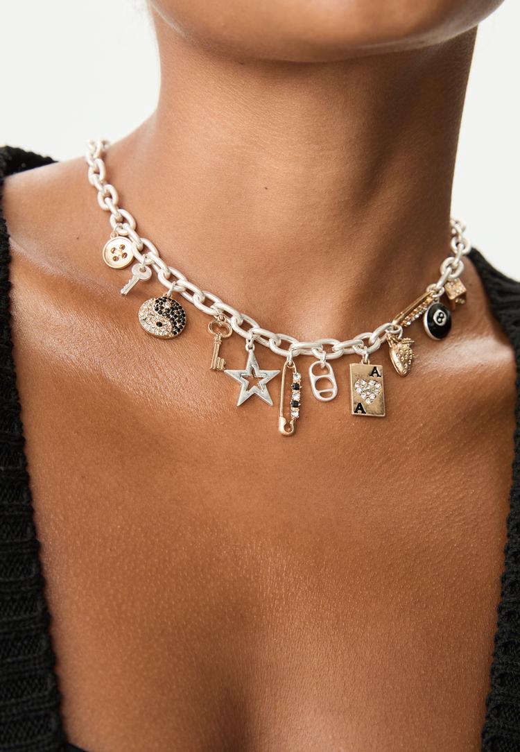 collar multi charms