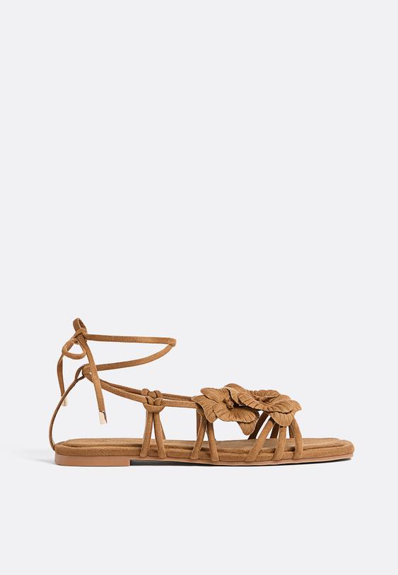 sandalias planas detalle flor