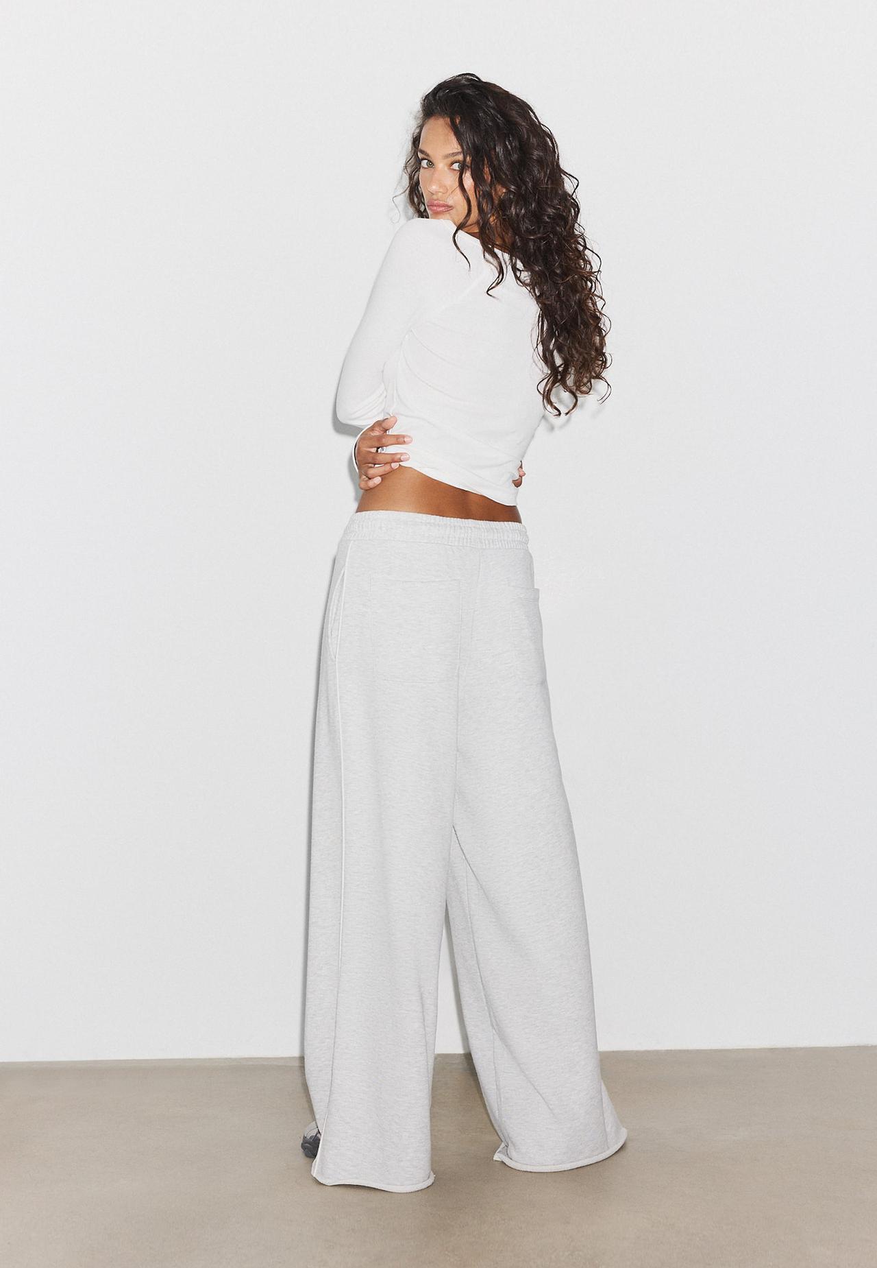 Wide-leg piped plush trousers — Grey melange