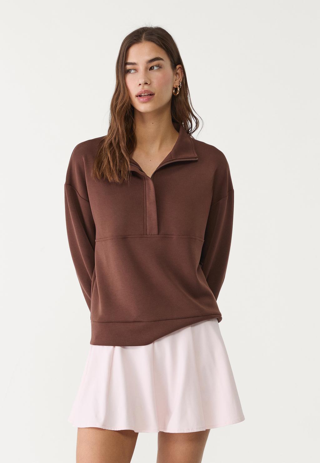 Soft-touch sweatshirt with zip