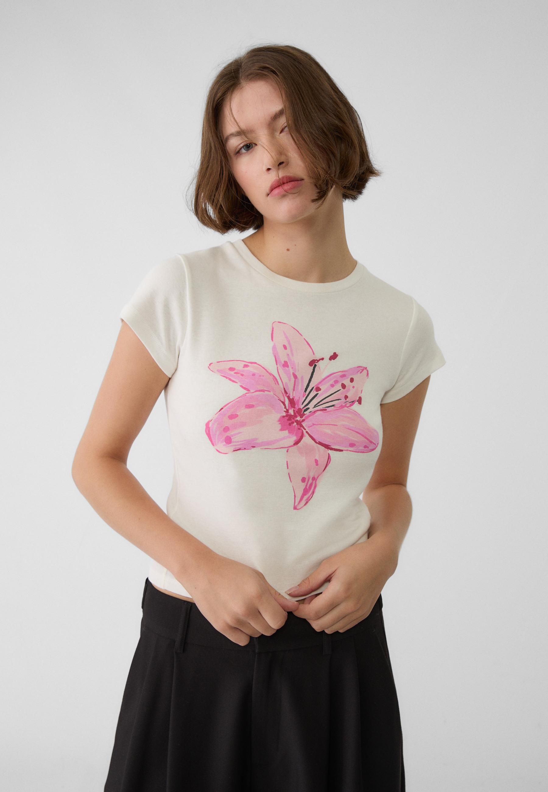 Flower t shirt women's hotsell