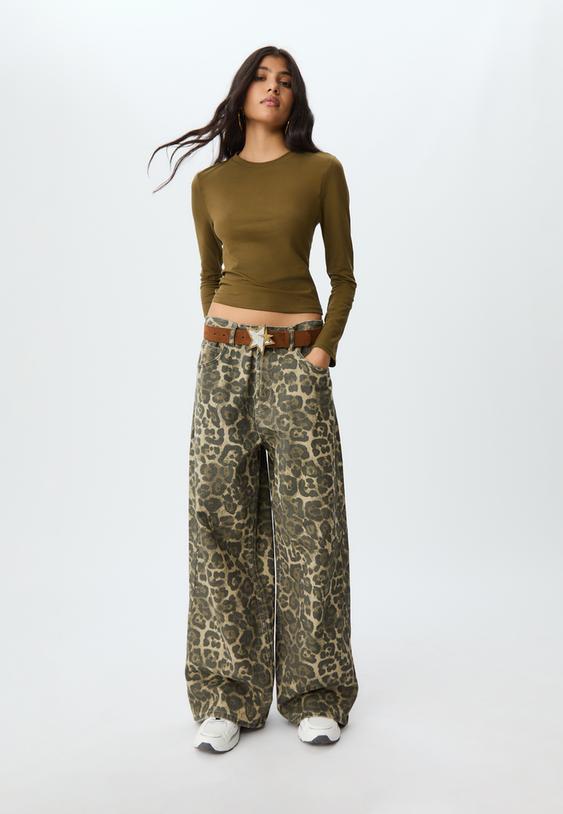 basic-tshirt-mit-rundausschnitt