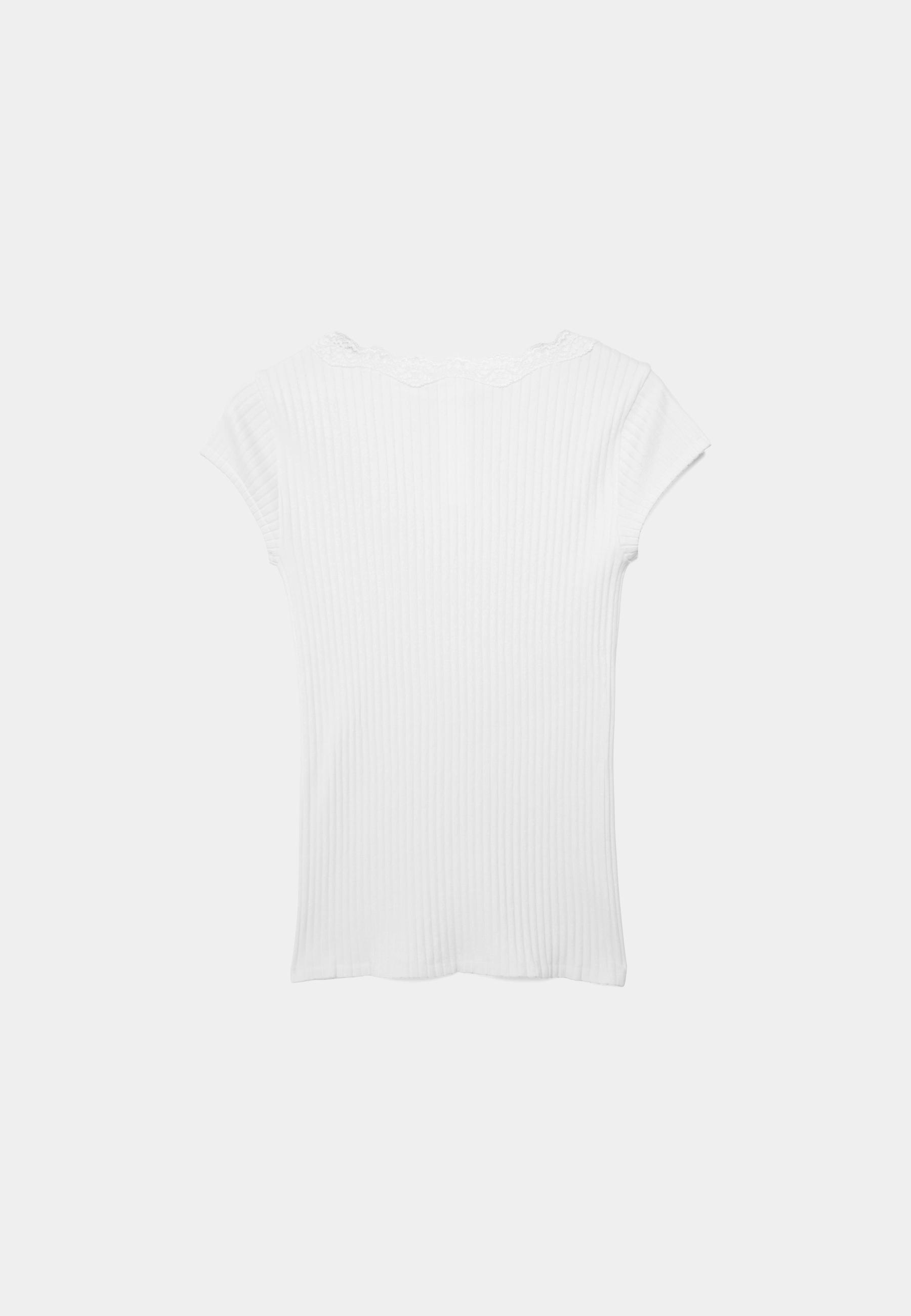 V-neck lace short sleeve T-shirt — Ecru