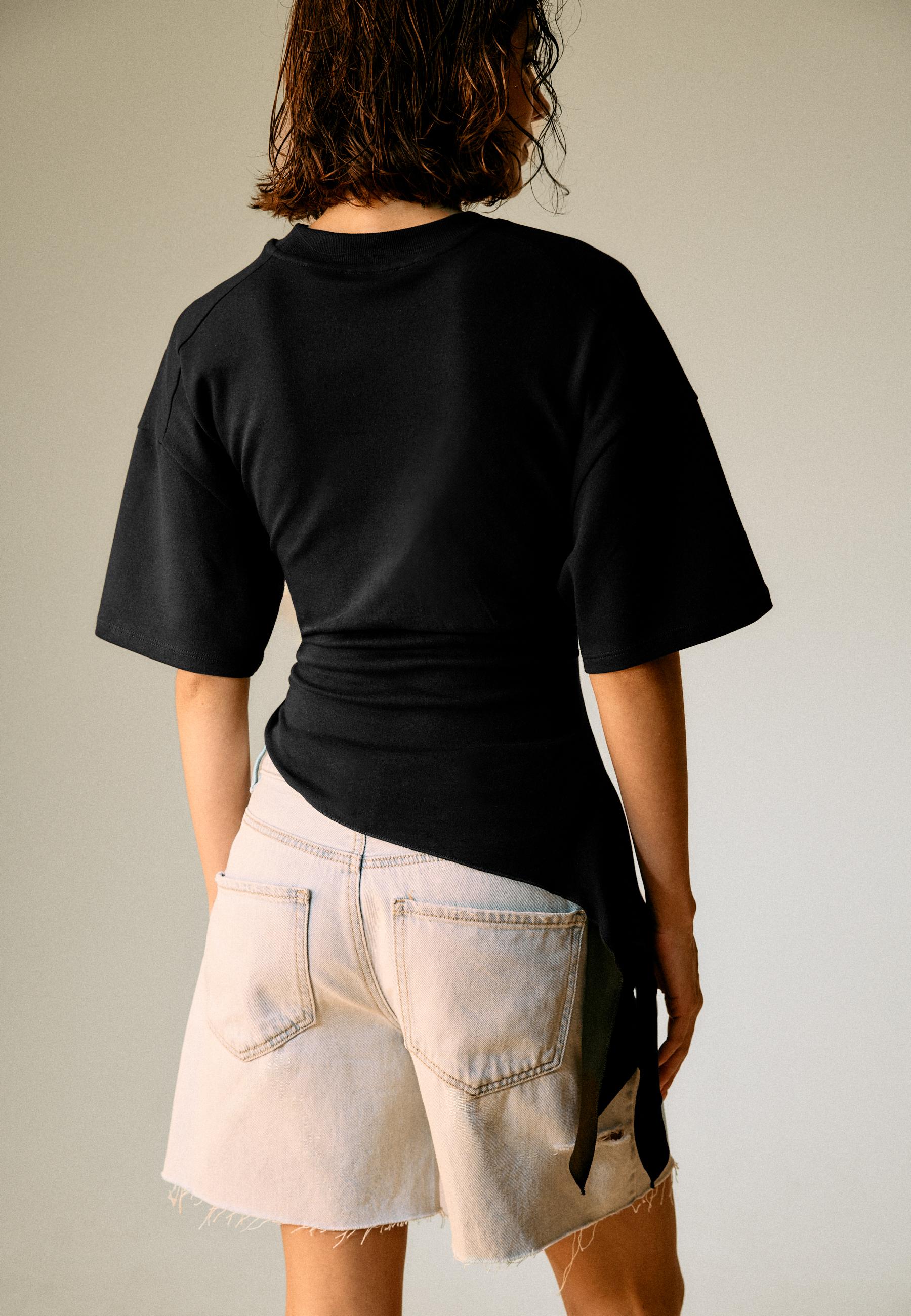 Asymmetric short sleeve T-shirt — Black