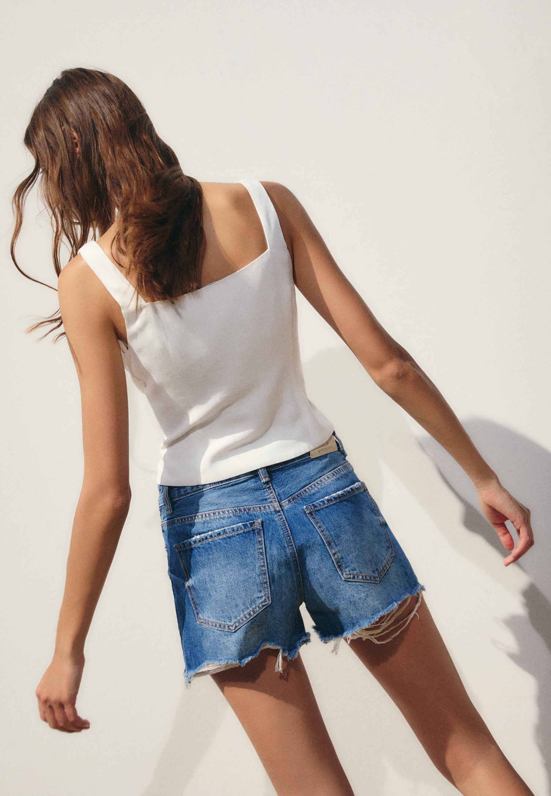 D75 Ripped denim shorts — MEDIUM DENIM WASH
