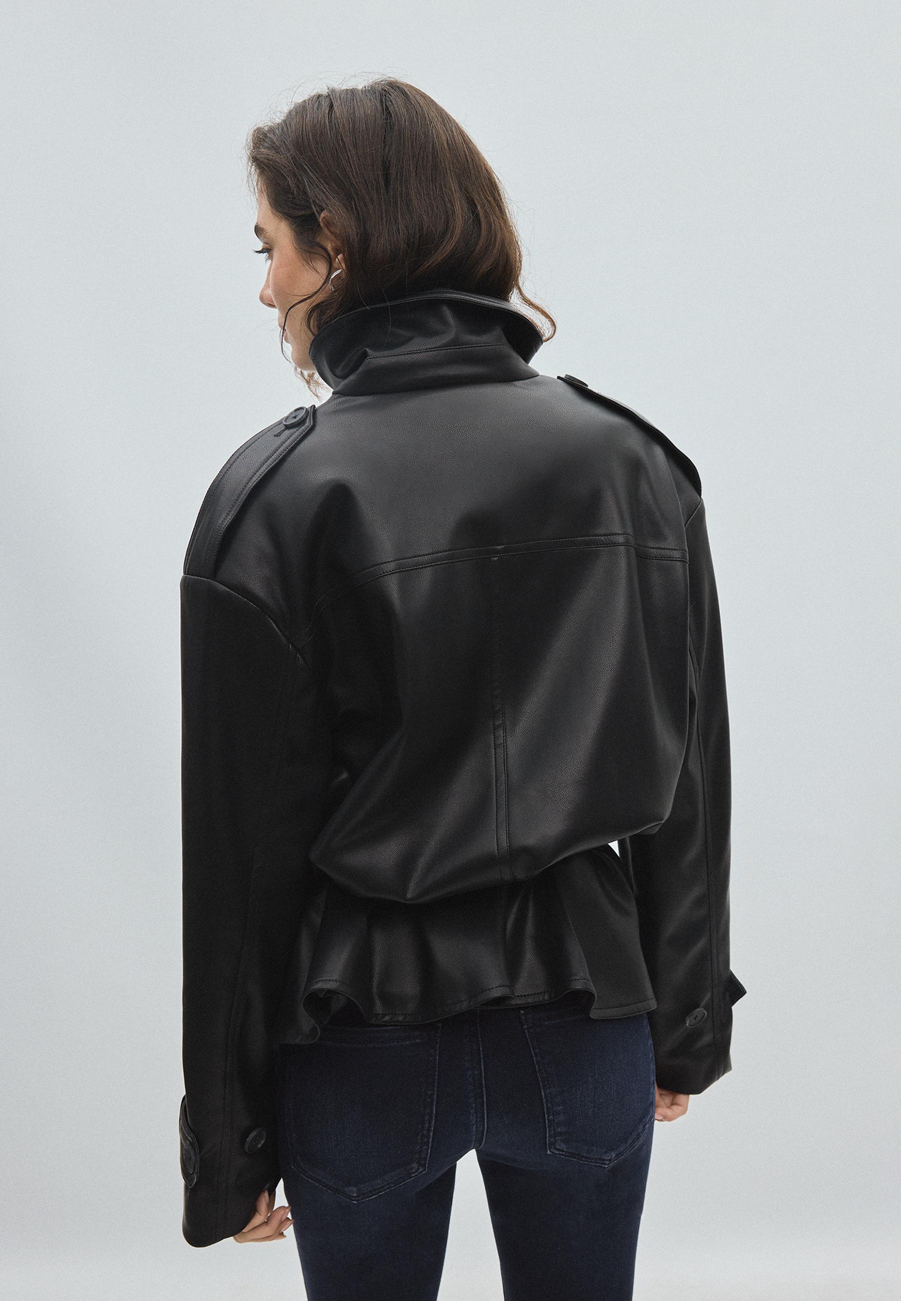Fitted leather effect trench coat — Black